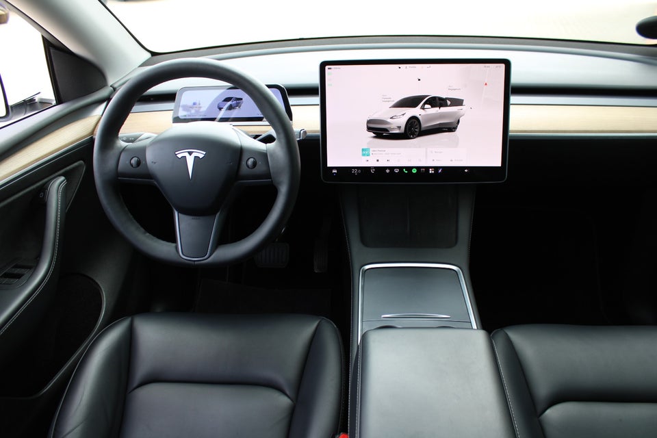 Tesla Model Y Long Range AWD 5d