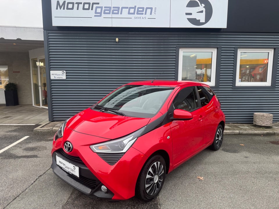 Toyota Aygo 1,0 VVT-i x-press 5d