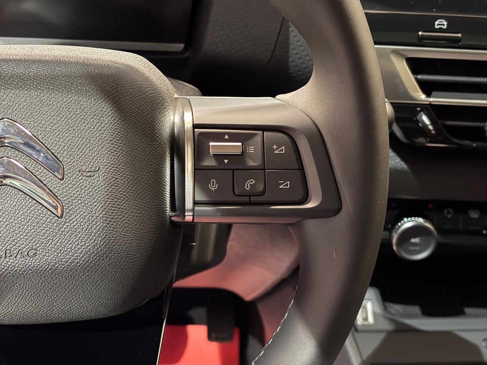 Citroën ë-C4 X 50 Shine 4d