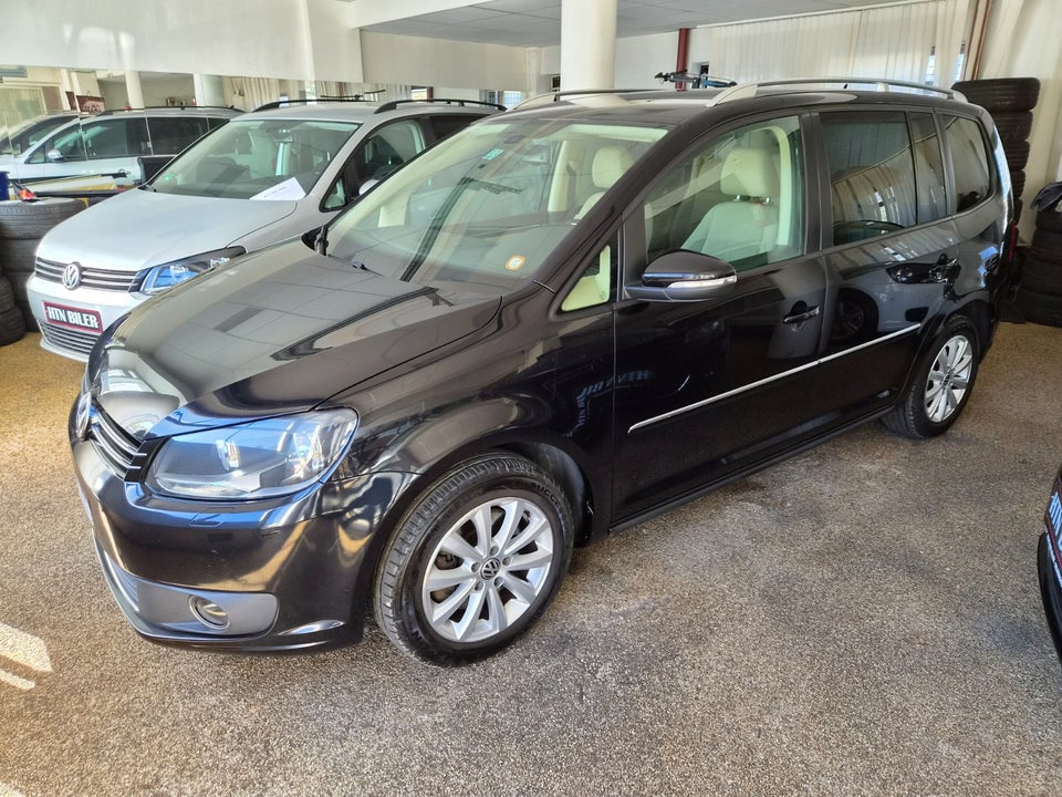 VW Touran 2,0 TDi 140 Comfortline DSG BMT 7prs 5d