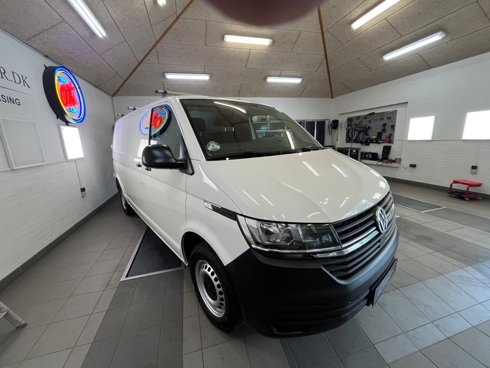 VW Transporter 2,0 TDi 150 Kassevogn lang