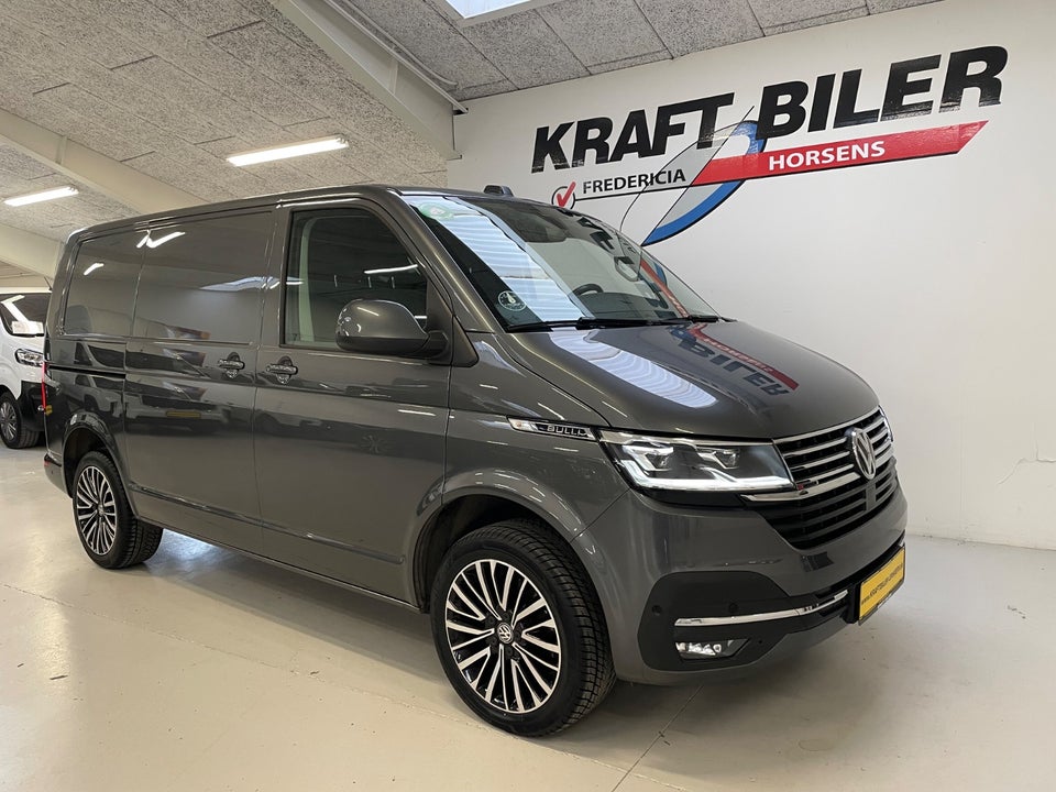 VW Transporter 2,0 TDi 199 Kassevogn DSG 4Motion kort