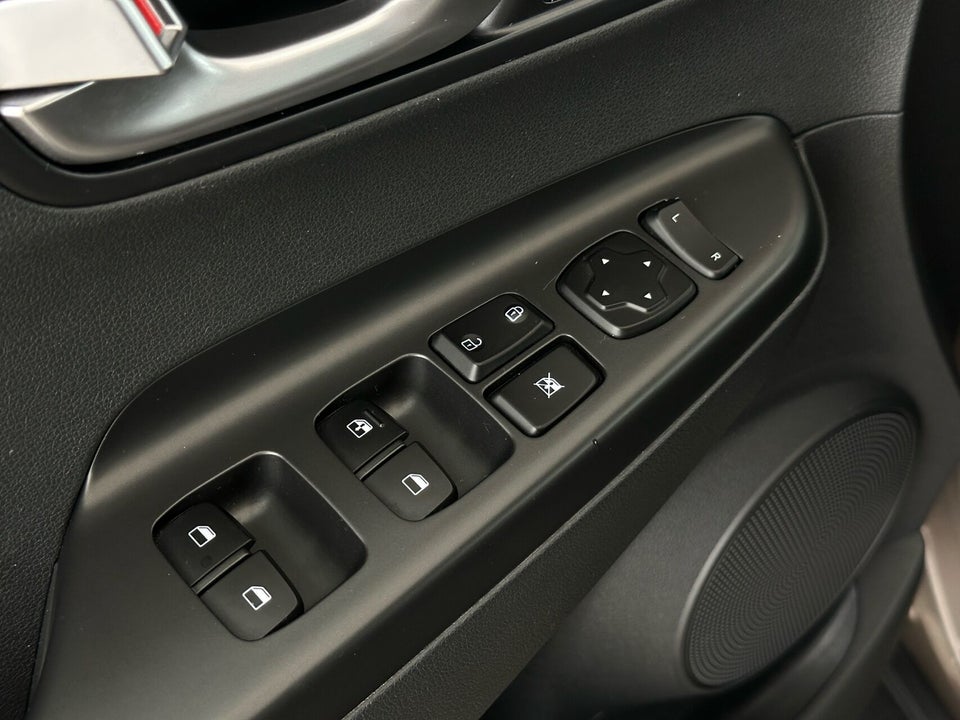Hyundai Kona 39 EV Essential 5d