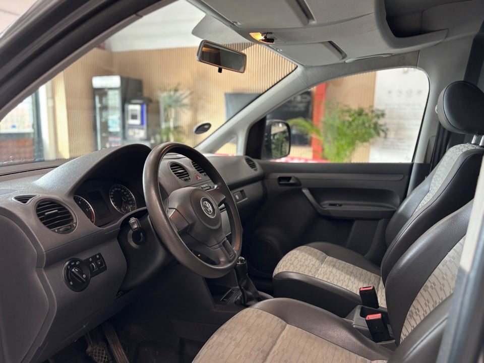 VW Caddy 1,6 TDi 75 BMT Van 4d