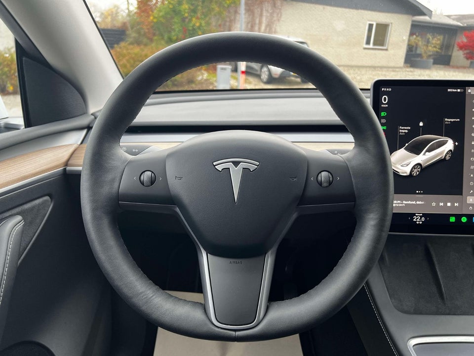 Tesla Model Y Long Range AWD 5d