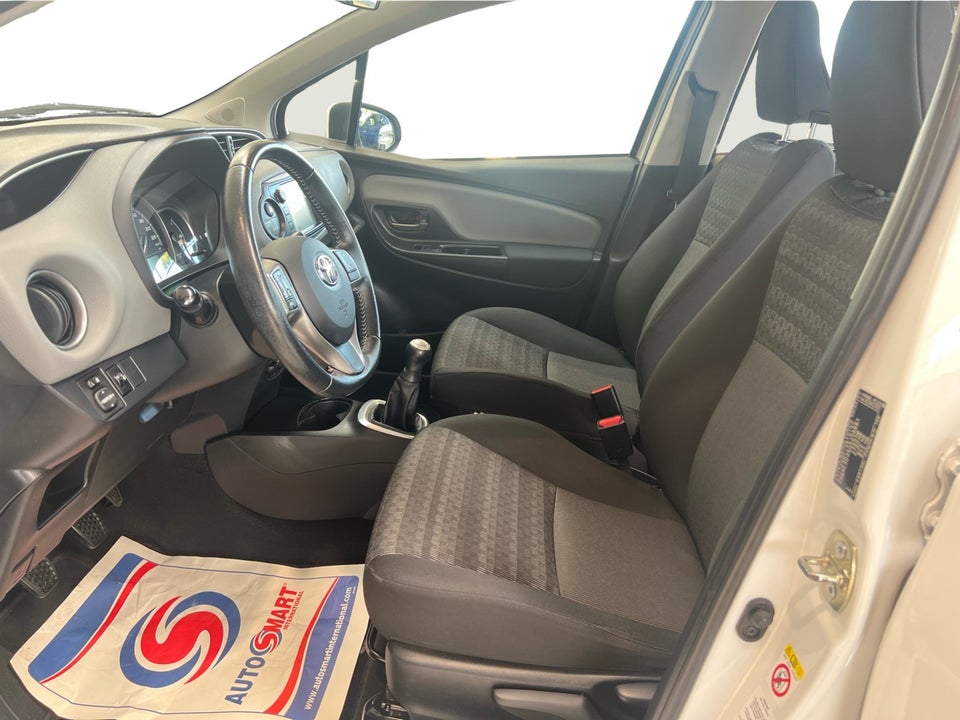Toyota Yaris 1,0 VVT-i T2 5d