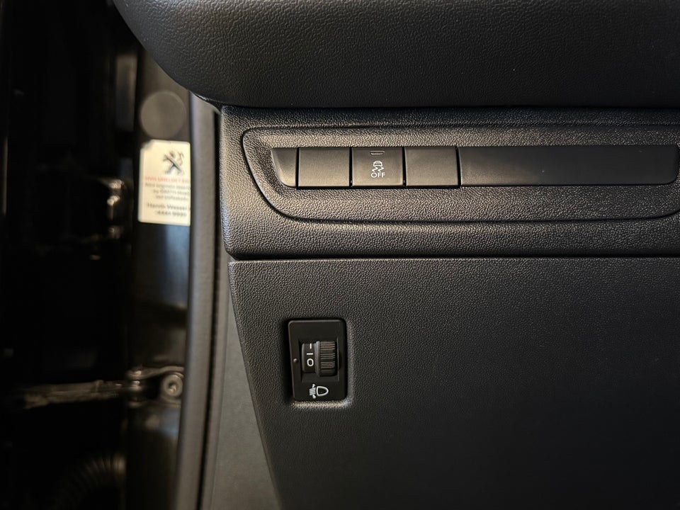 Peugeot 208 1,2 VTi Active 5d