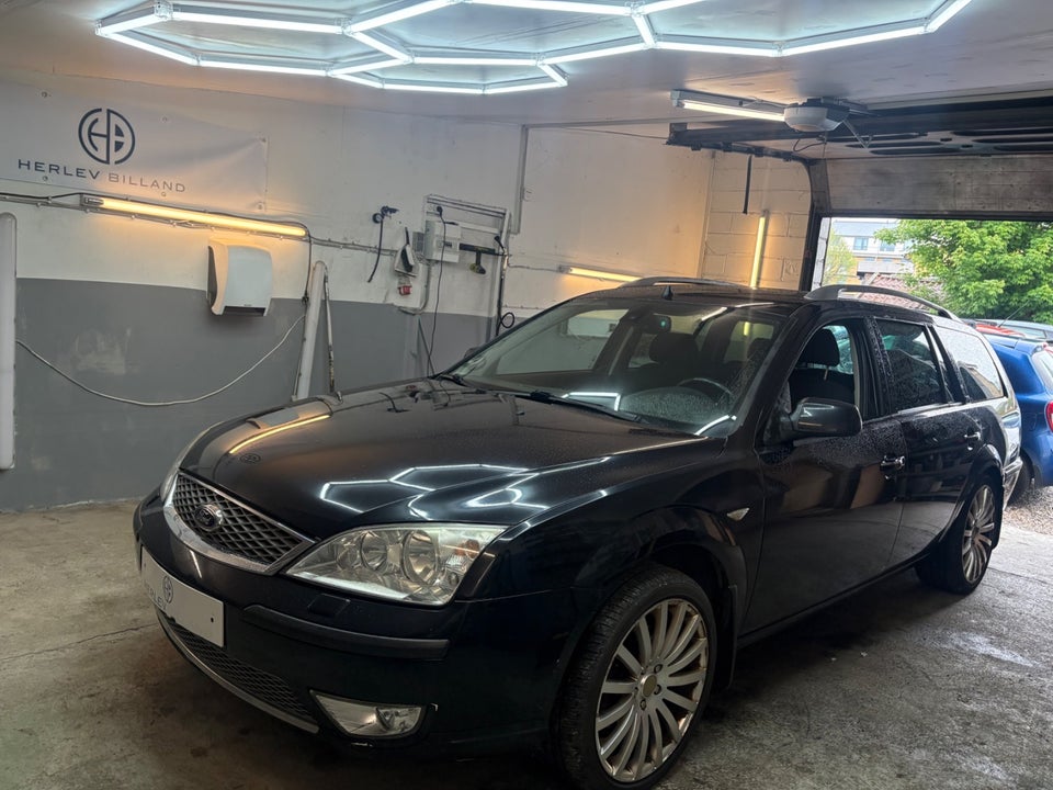 Ford Mondeo 3,0 204 Ghia stc. 5d