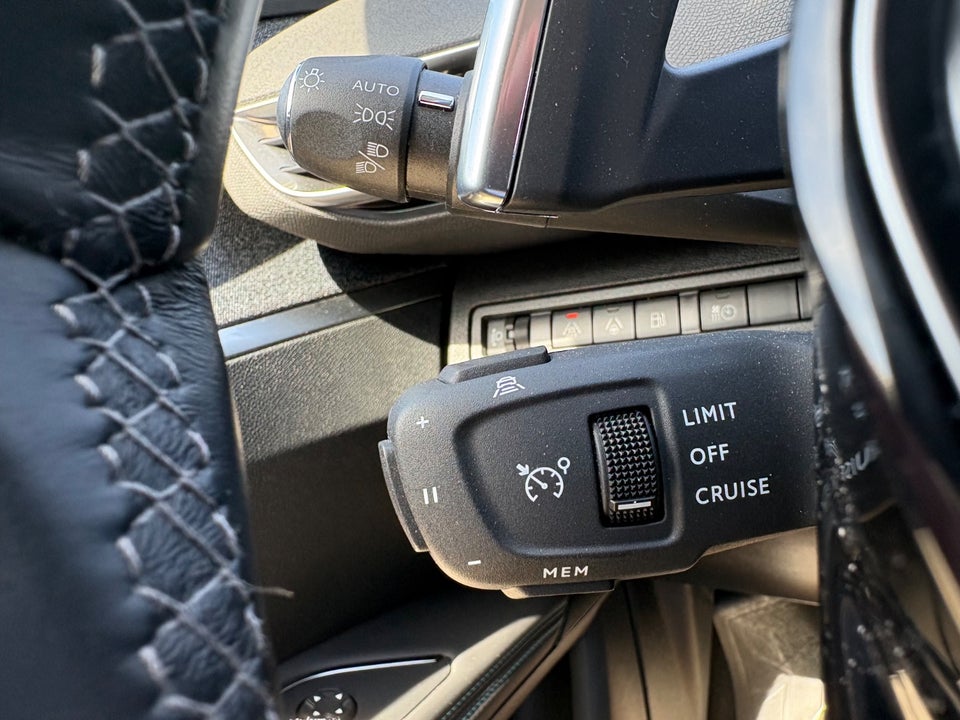 Peugeot 3008 1,6 Hybrid Allure Pack EAT8 5d