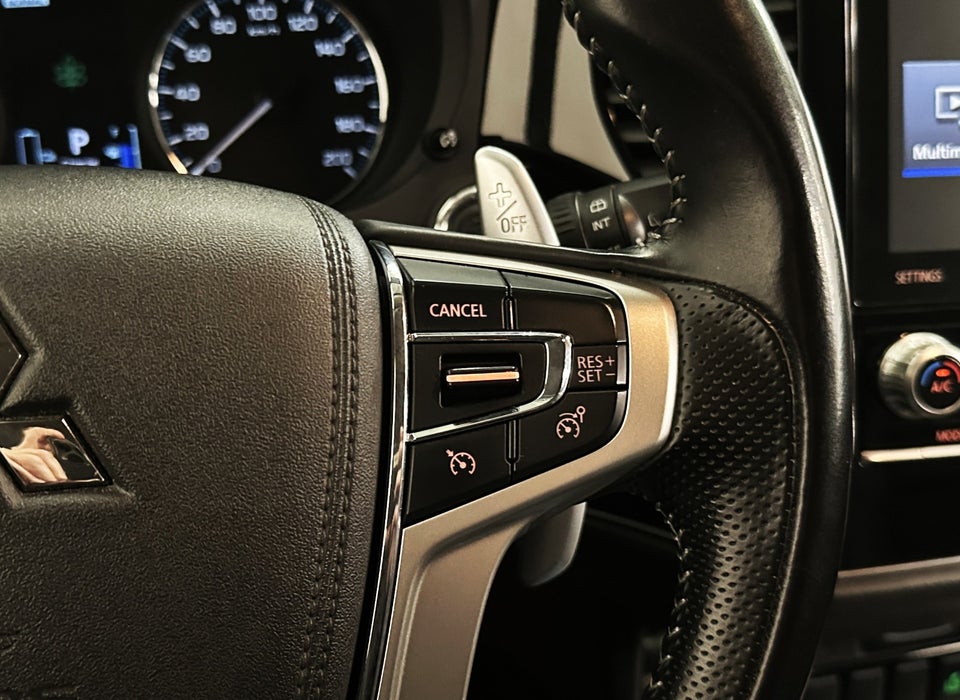 Mitsubishi Outlander 2,4 PHEV Instyle CVT 4WD 5d