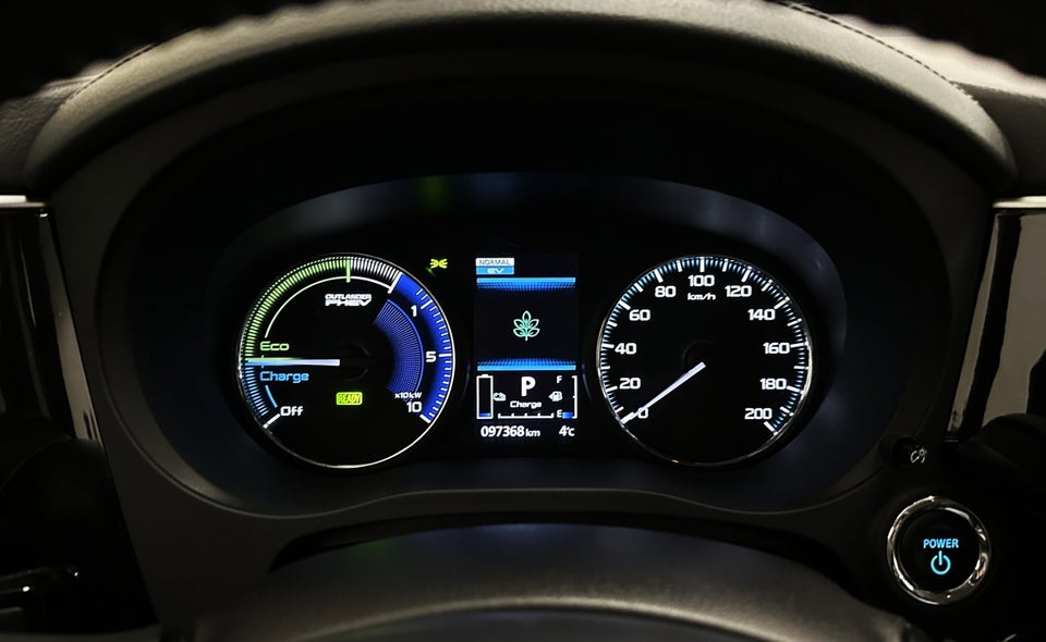 Mitsubishi Outlander 2,4 PHEV Intense CVT 4WD 5d