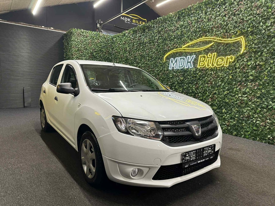 Dacia Sandero 1,2 16V Base 5d