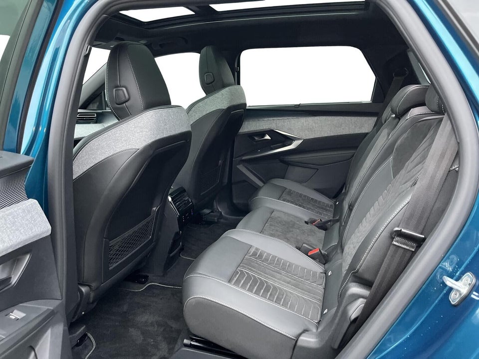 Peugeot e-5008 77 GT Pack 7prs 5d