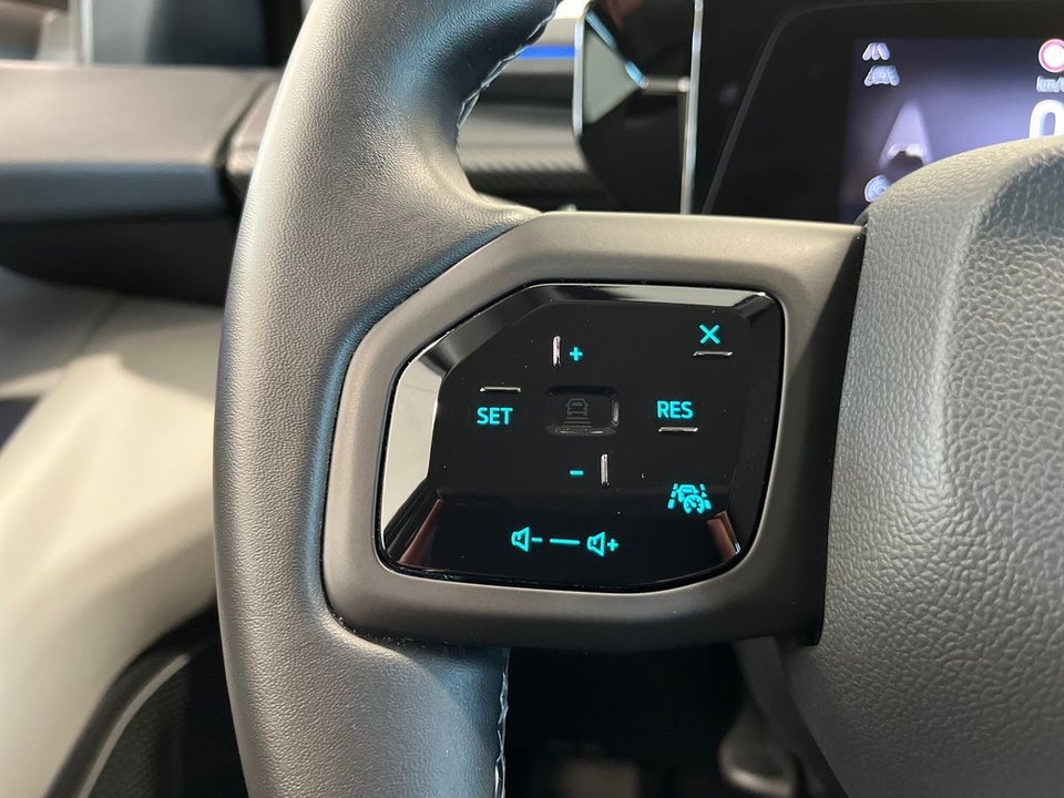 Ford Explorer 82 Premium Extended Range 5d