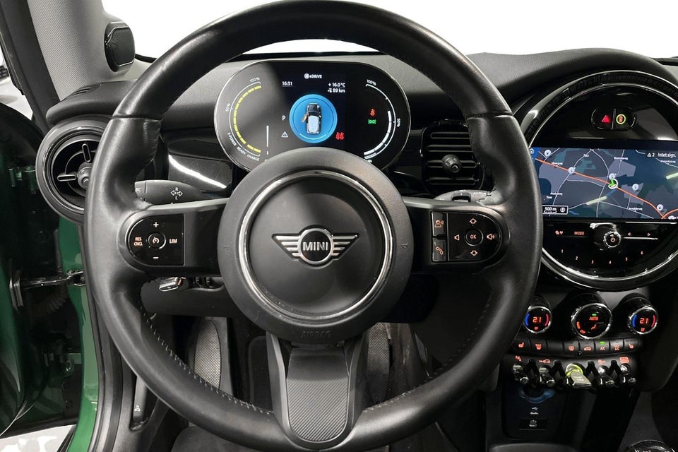 MINI Cooper SE Camden Edition 3d