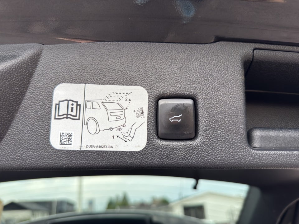 Ford Kuga 2,5 PHEV Vignale CVT 5d