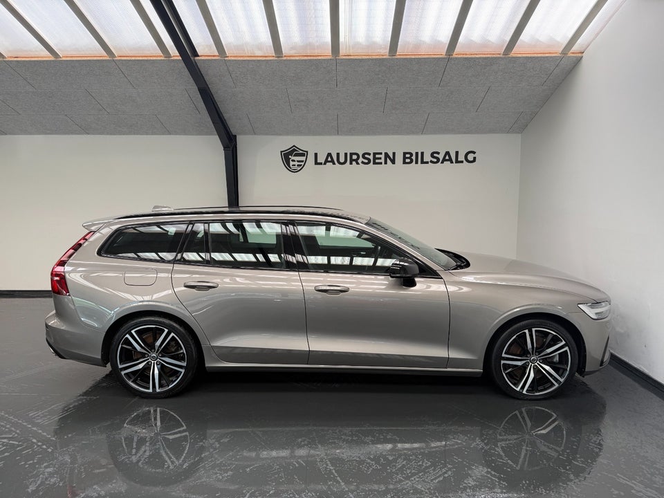 Volvo V60 2,0 T6 ReCharge R-Design aut. AWD 5d
