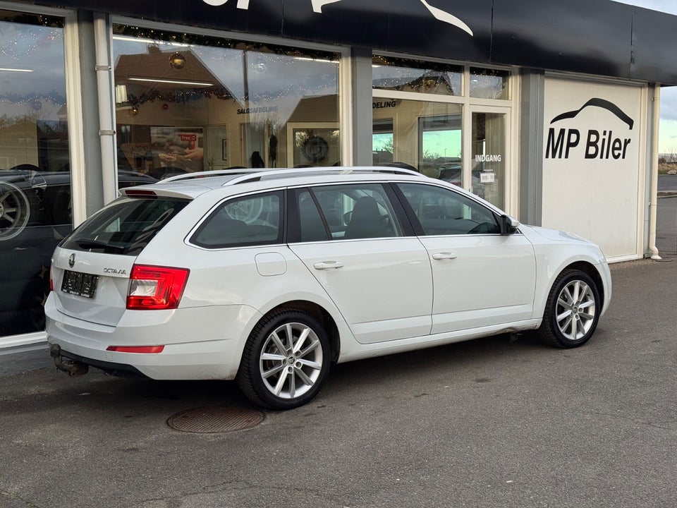 Skoda Octavia 1,6 TDi 105 Active Combi DSG 5d
