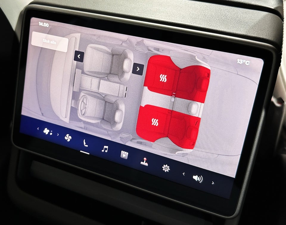 Tesla Model 3 Long Range AWD 4d