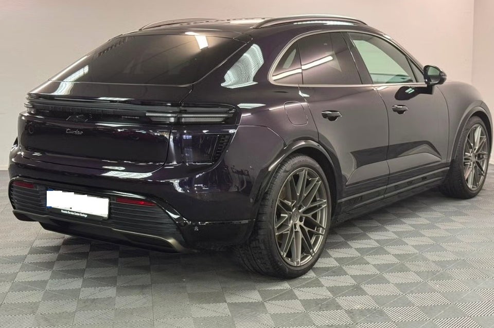 Porsche Macan Turbo 5d
