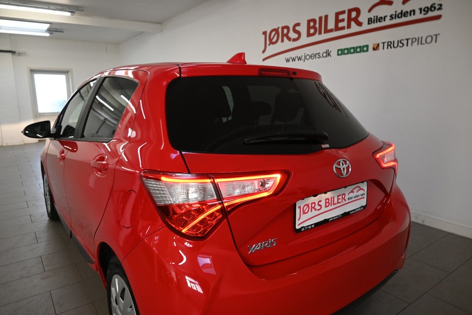 Toyota Yaris 1,0 VVT-i T2 Limited 5d