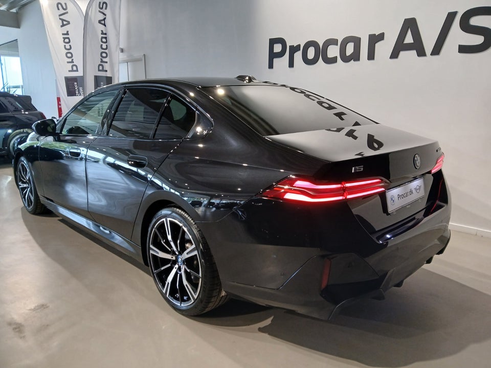 BMW i5 eDrive40 M-Sport 4d