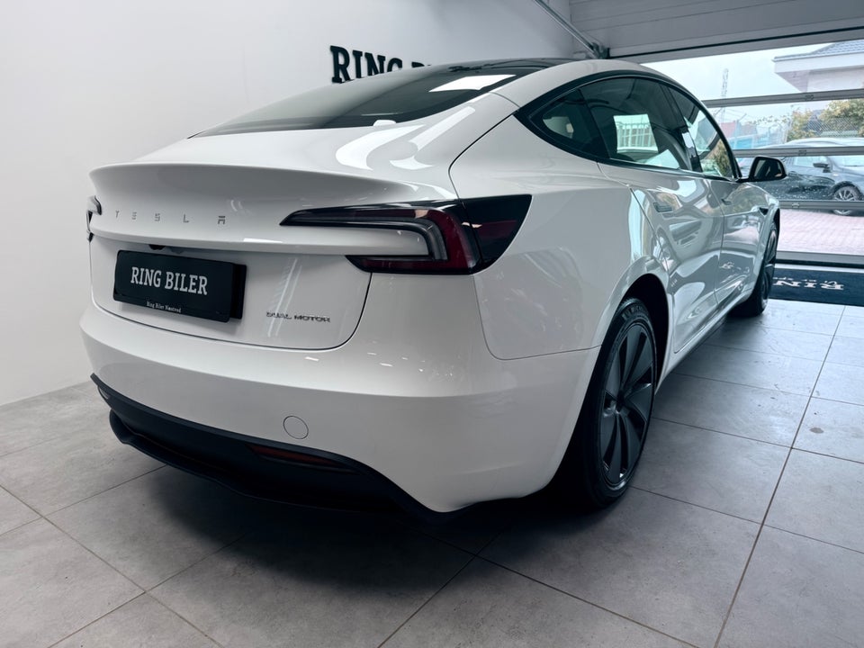 Tesla Model 3 Long Range AWD 4d