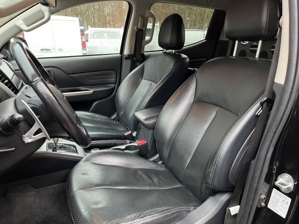 Mitsubishi L200 2,2 DI-D Instyle Db.Kab aut. 4d