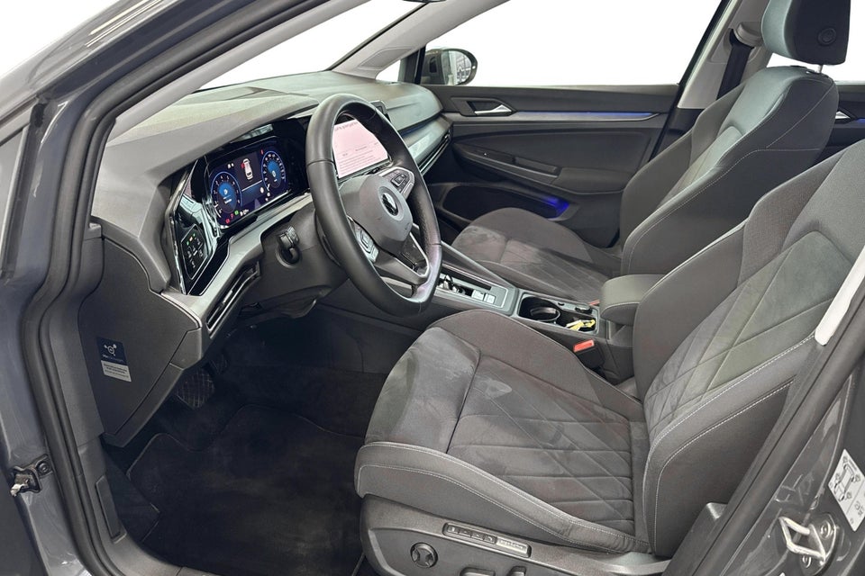 VW Golf VIII 1,5 eTSi 150 Style Variant DSG 5d