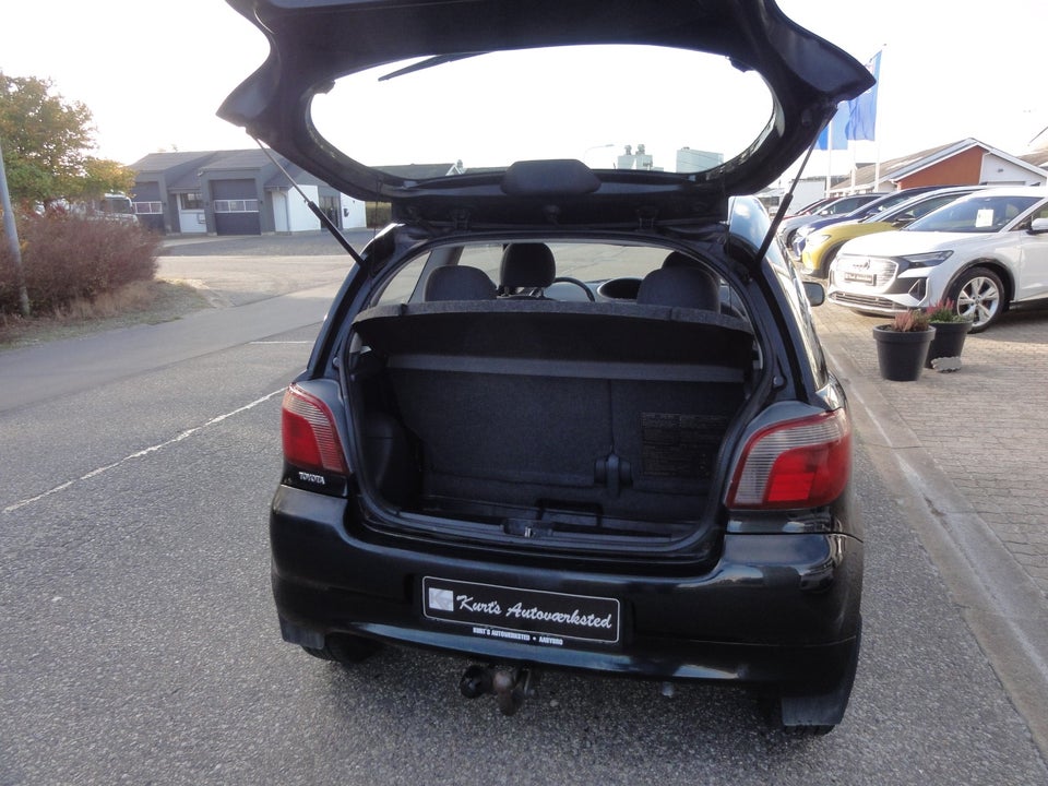 Toyota Yaris 1,3 Luna Komfort 3d