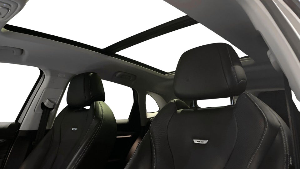 MG Marvel R Luxury 5d