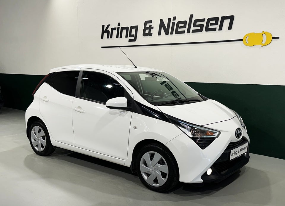 Toyota Aygo 1,0 VVT-i x-press 5d