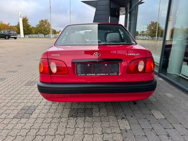 Toyota Corolla 1,3 Terra 4d