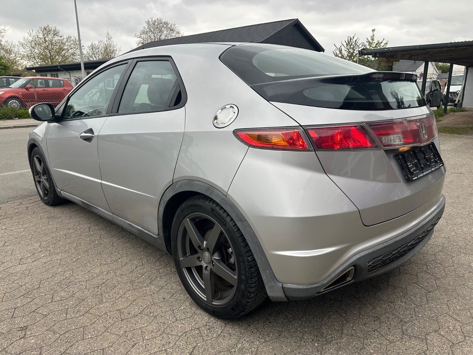 Honda Civic 1,8 Sport 5d