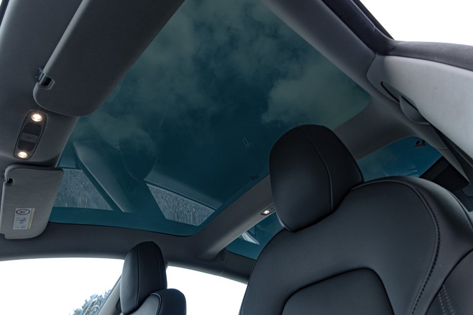 Tesla Model 3 RWD 4d