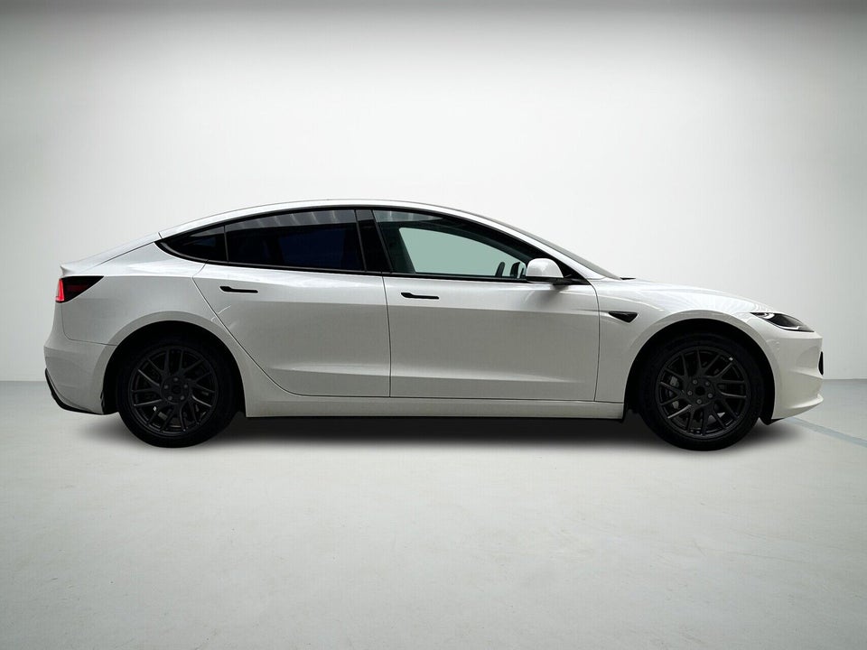 Tesla Model 3 RWD 4d