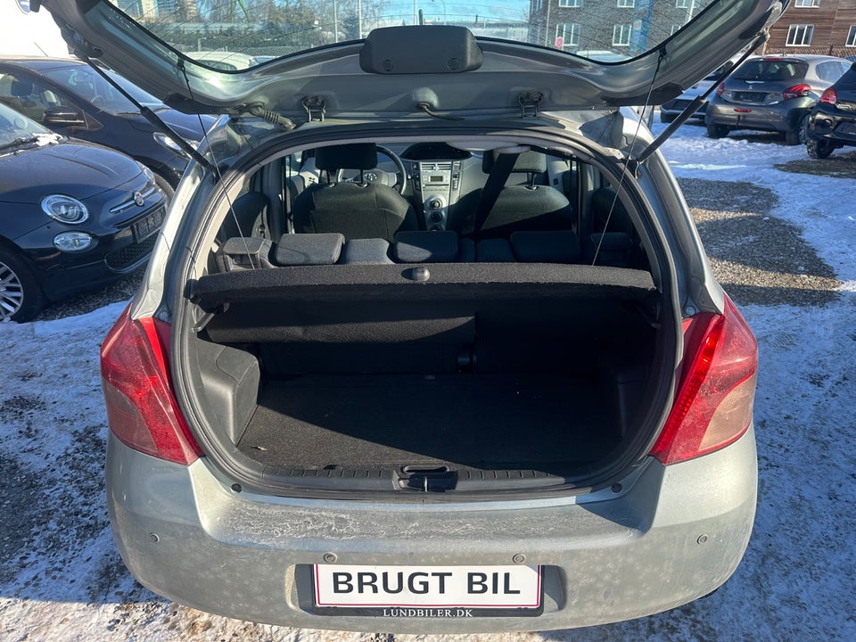 Toyota Yaris 1,0 Luna 5d