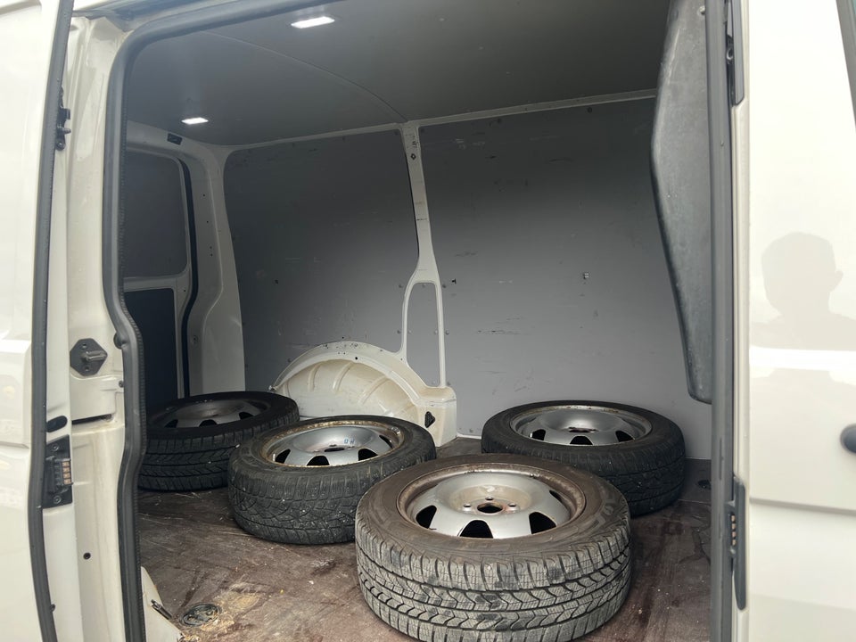 VW Transporter 2,0 TDi 150 Kassevogn DSG kort