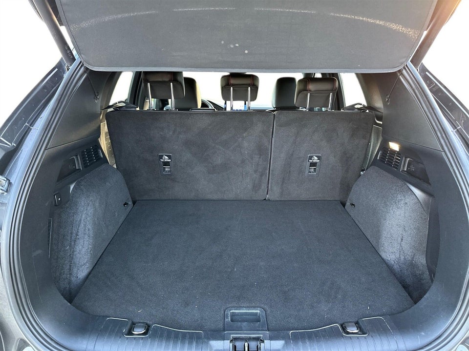 Ford Kuga 2,5 PHEV ST-Line X CVT 5d