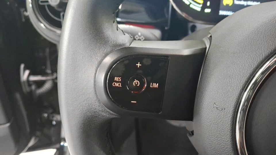 MINI Cooper SE Classic Trim 3d