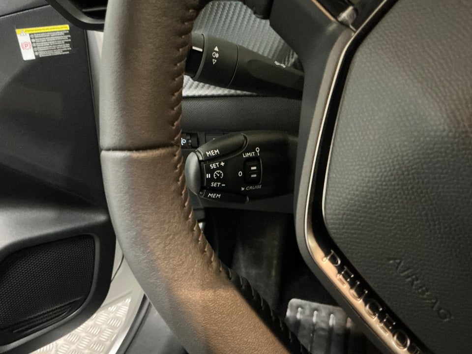 Peugeot e-208 50 Active Pack 5d