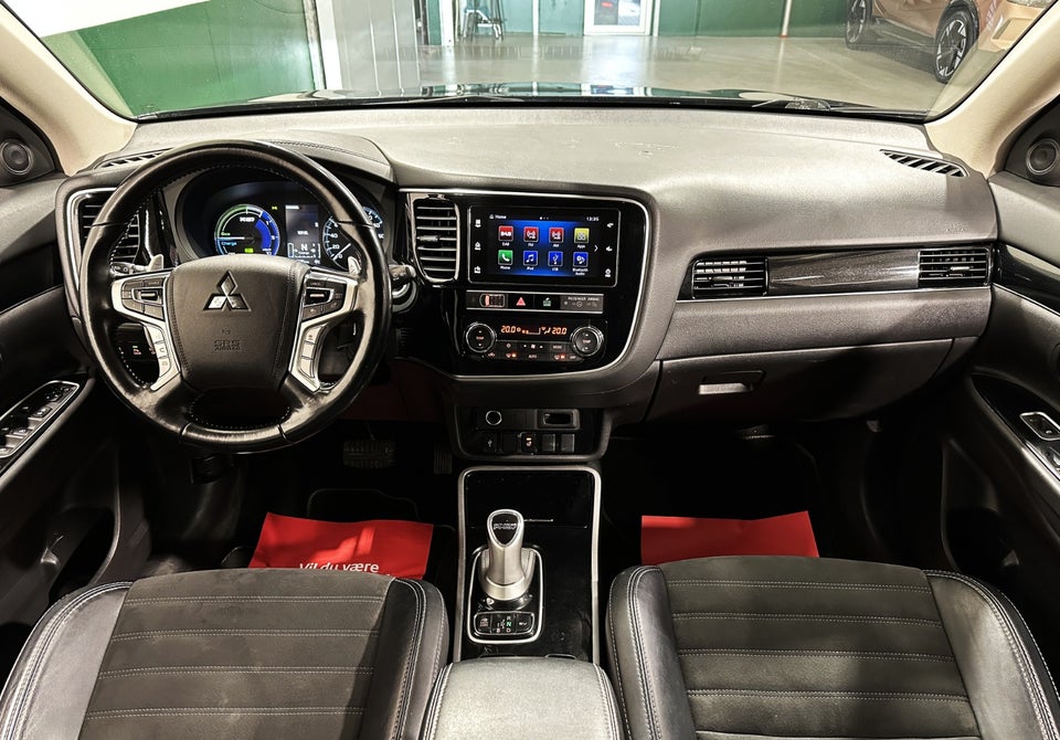 Mitsubishi Outlander 2,4 PHEV Instyle CVT 4WD 5d