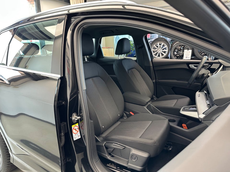 Audi Q4 e-tron 45 Progress 5d