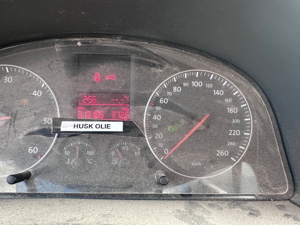 VW Caddy 1,9 TDi DSG 4d