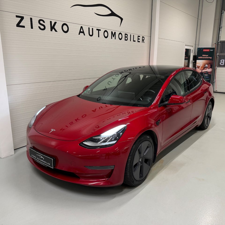 Tesla Model 3 Long Range AWD 4d