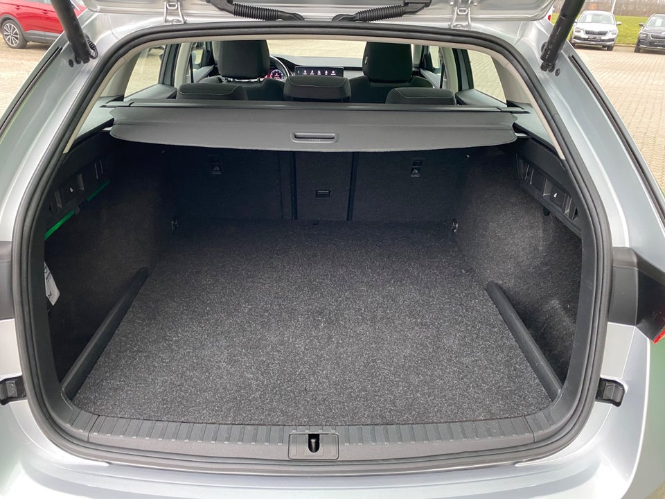 Skoda Octavia 1,4 TSi iV Plus Combi DSG 5d