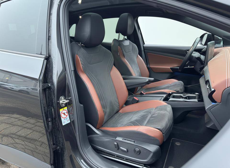 VW ID.4 77 Pro Performance Tech 5d