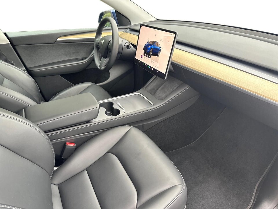Tesla Model Y RWD 5d