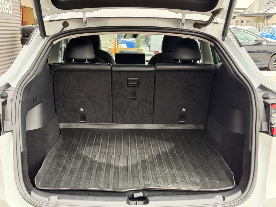 Tesla Model Y Long Range AWD 5d