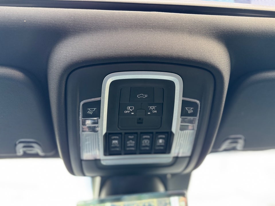 Dodge RAM 1500 5,7 V8 Laramie Crew Cab aut. 4x4 4d